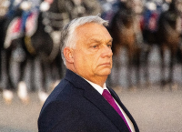 Όρμπαν: «Τα χρήματα της ΕΕ καταλήγουν στην πολεμική μαφία του Ζελένσκι – Χάος στην Ουκρανία»