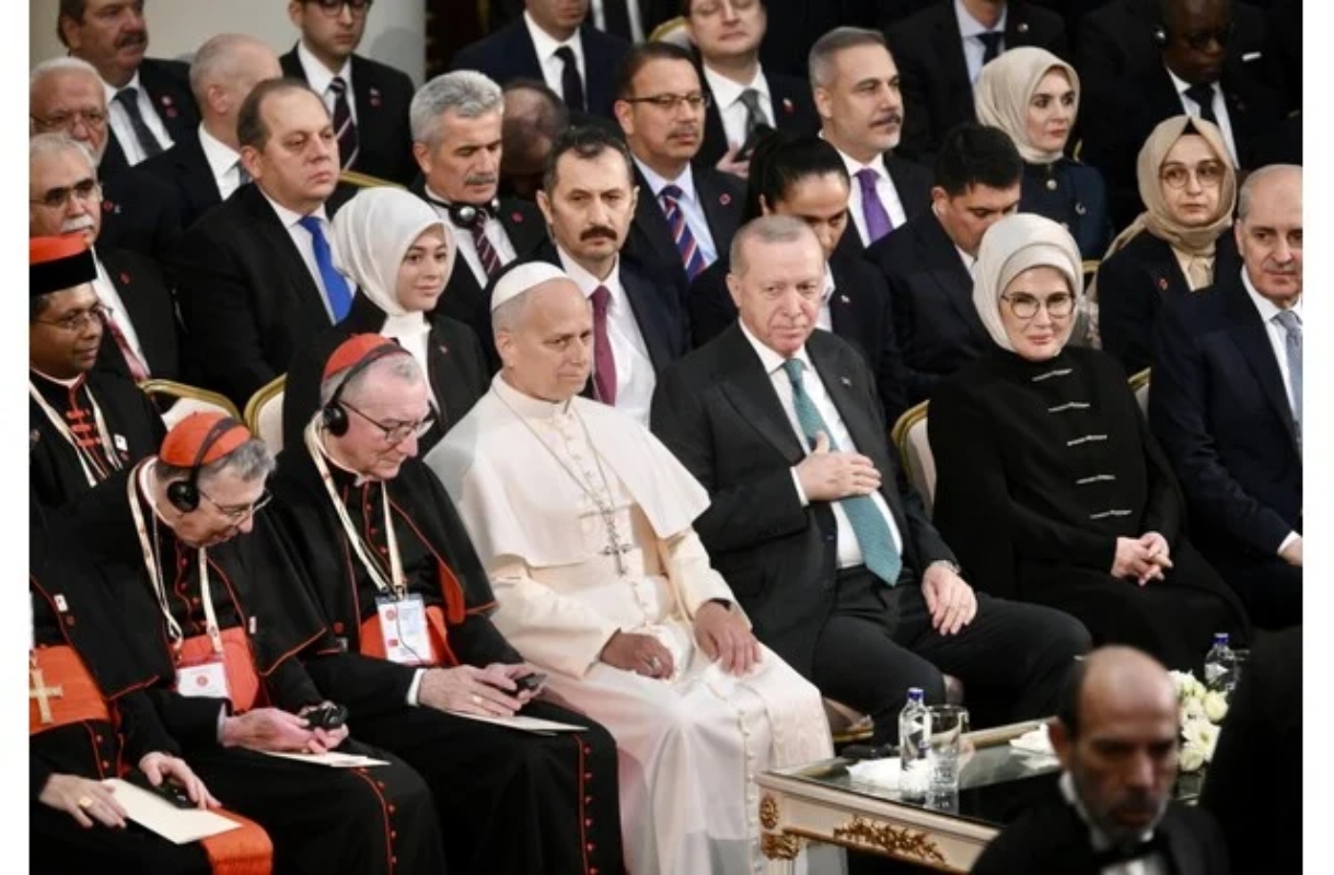 Υψηλού συμβολισμού πρώτο ταξίδι του Πάπα Λέοντα στην Τουρκία