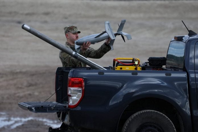 Πολωνία: 10.000 στρατιώτες «στραμμένοι» στα σύνορα – Απάντηση σε «ρωσικό σαμποτάζ» με rail εκρήξεις