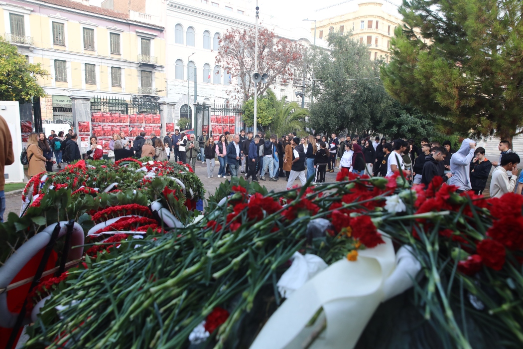 17 Νοέμβρη: Κορύφωση των εκδηλώσεων μνήμης και τιμής – «Φρούριο» η Αθήνα, πώς θα κινηθούν τα ΜΜΜ