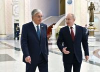 Πούτιν – Τοκάγιεφ: Κρίσιμες συνομιλίες για φυσικό αέριο και κυρώσεις στη Μόσχα