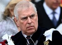 Νέα Αρχή Πρίγκιπα Άντριου στα Εμιράτα: Χρυσή Έπαυλη 10 Εκατ. Λιρών από Σεΐχη MBZ