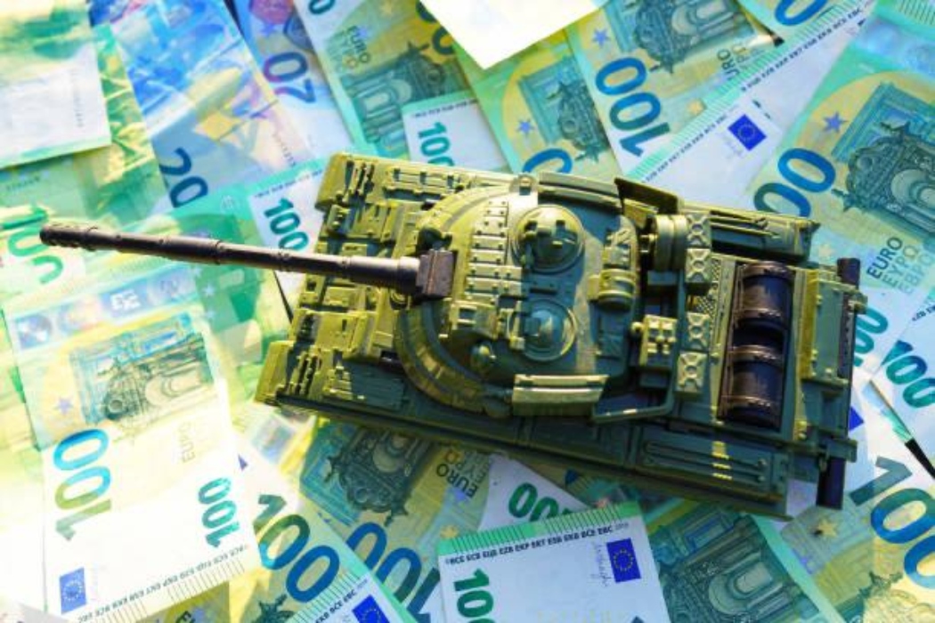 Η άμυνα γίνεται ο «RRF plus»: Τράπεζες και ελληνικές εταιρείες στο νέο πεδίο πιστωτικής επέκτασης