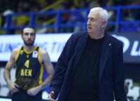 Ντράγκαν Σάκοτα: «Εγώ είμαι εδώ – Θα μιλήσω όταν αποδεσμευτώ από την ΑΕΚ»