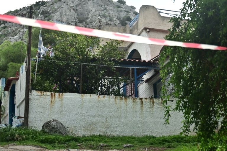 Σαλαμίνα: Από χτύπημα στο κεφάλι νεκρή η 75χρονη – Οι δράστες τη βασάνισαν [vid]