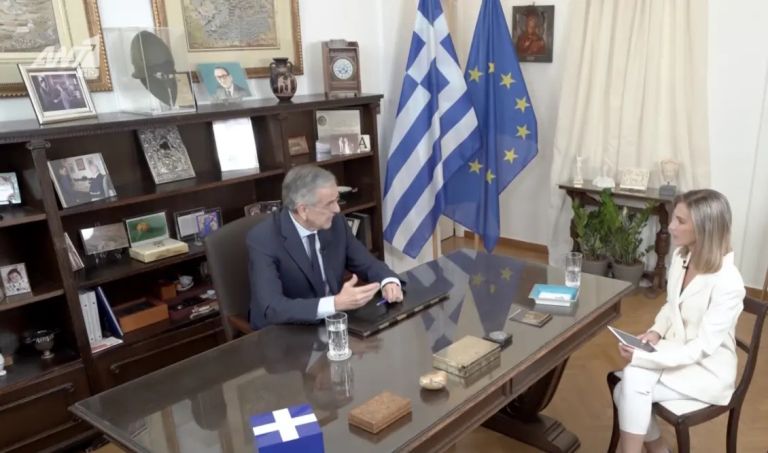 Σαμαράς: Η Μέρκελ έπαιξε άσχημο παιχνίδι στα μνημόνια–Ήθελε να βγούμε από το ευρώ για παραδειγματισμό