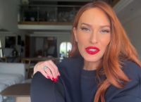 Χρηστίδου: «Δεν κλείστηκα σε κάποια κλινική κάνοντας πλαστικές» – Όσα είπε για την αλλαγή στην εμφάνισή της