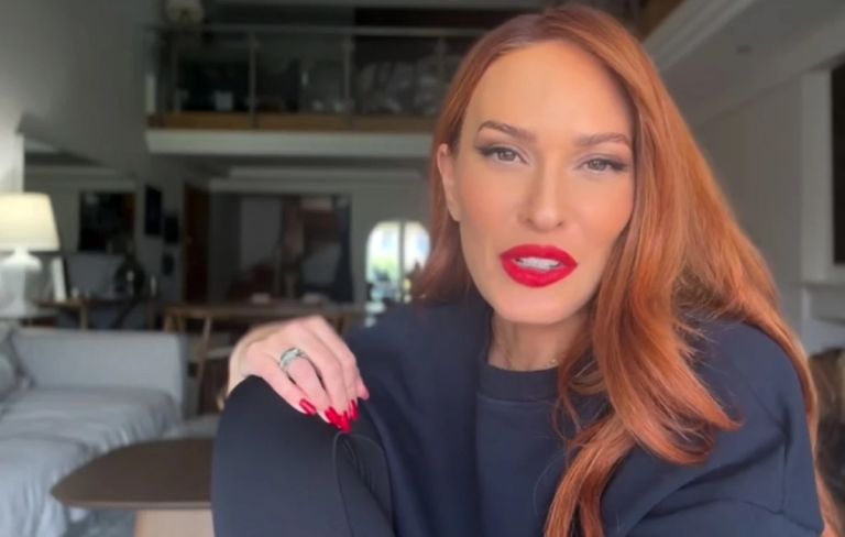 Χρηστίδου: «Δεν κλείστηκα σε κάποια κλινική κάνοντας πλαστικές» – Όσα είπε για την αλλαγή στην εμφάνισή της