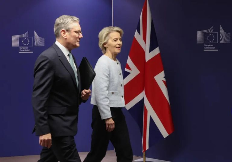 Ανατροπή στο Brexit Reset: ΗΒ και ΕΕ διαφωνούν για τη συμμετοχή στο ευρωπαϊκό πρόγραμμα άμυνας