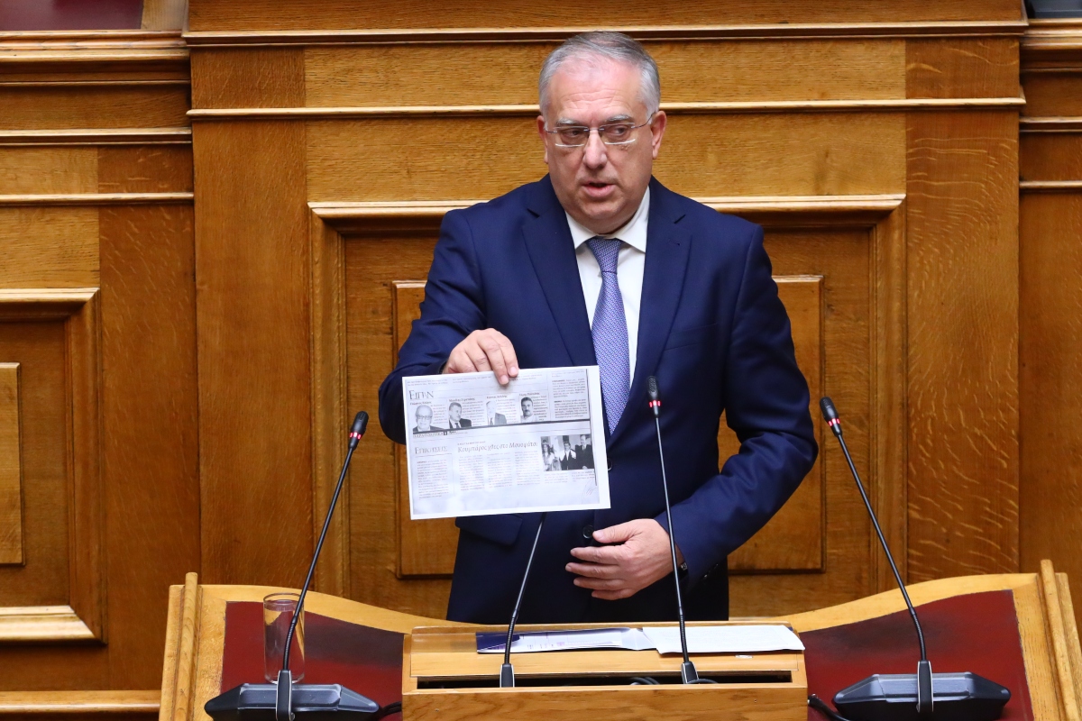 Θεοδωρικάκος σε Ανδρουλάκη: Έχετε πει ψέμα περί κουμπαριάς του πρωθυπουργού με τον «Φραπέ»