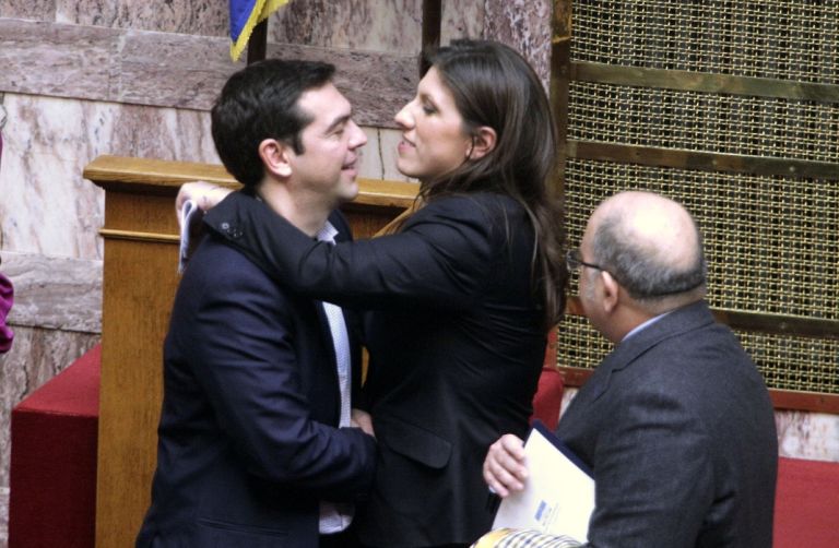 Καταιγίδα για το βιβλίο Τσίπρα: Η Κωνσταντοπούλου τον λέει ‘προδότη’ – Ηθικά ερωτήματα ξανά στο προσκήνιο