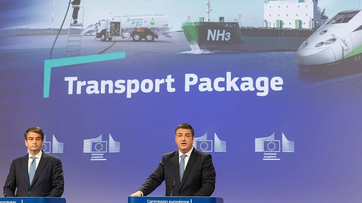 Κομισιόν:Αθήνα–Σόφια σε 6 ώρες με τρένο–Σχέδιο για σιδηροδρομική σύνδεση υψηλής ταχύτητας στην Ευρώπη