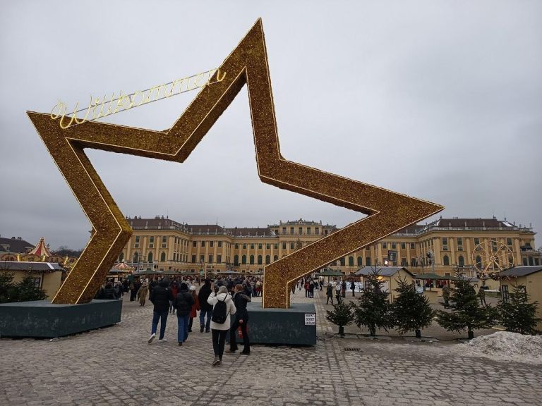 Μια βόλτα στη Βιέννη και τη Μπρατισλάβα, πριν τις γιορτές
