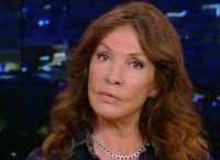 Βάνα Μπάρμπα: «Τεράστιο λάθος ο εγκλωβισμός στον ρόλο της μητέρας–Οι γυναίκες άνω των 60 είναι αόρατες»