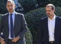 Χαρίτσης vs Σακελλαρίδης: Δύο γραμμές στη Νέα Αριστερά – μοναχικότητα ή ευρύτερη συμμαχία;