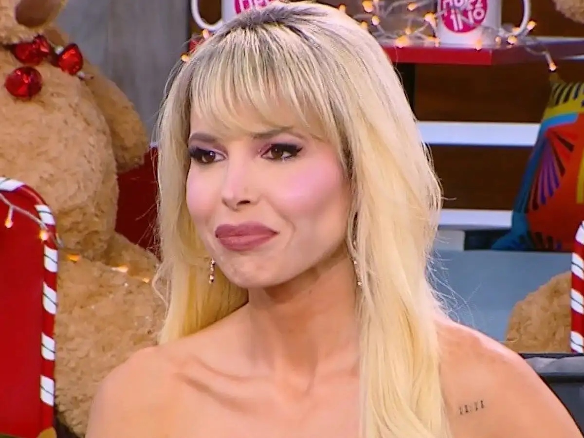 Συγκινημένη η Miss Universe Μαίρη Χατζηπαύλου: «Δεν σας έκανα ρεζίλι»–Ξέσπασε σε δάκρυα [vid]