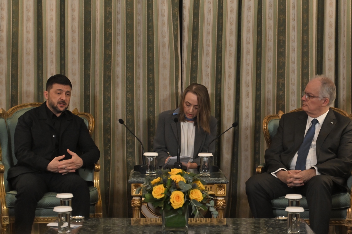 Ζελένσκι: Ευχαριστούμε τον ελληνικό λαό για την αλληλεγγύη – Τασούλας: Ακλόνητη η στήριξή μας στην Ουκρανία