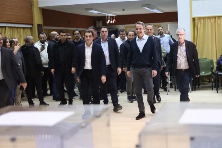 ΝΔ στο 24‑25% αλλά… με κλειδωμένη τη ρευστότητα: Το –κατά Μητσοτάκη– σκηνικό αλλάζει