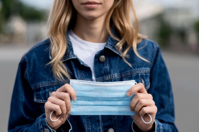 «Σούπερ γρίπη» H3N2: Ανησυχία σε Ελλάδα και Ευρώπη – Αύξηση νοσηλειών 56% στη Βρετανία