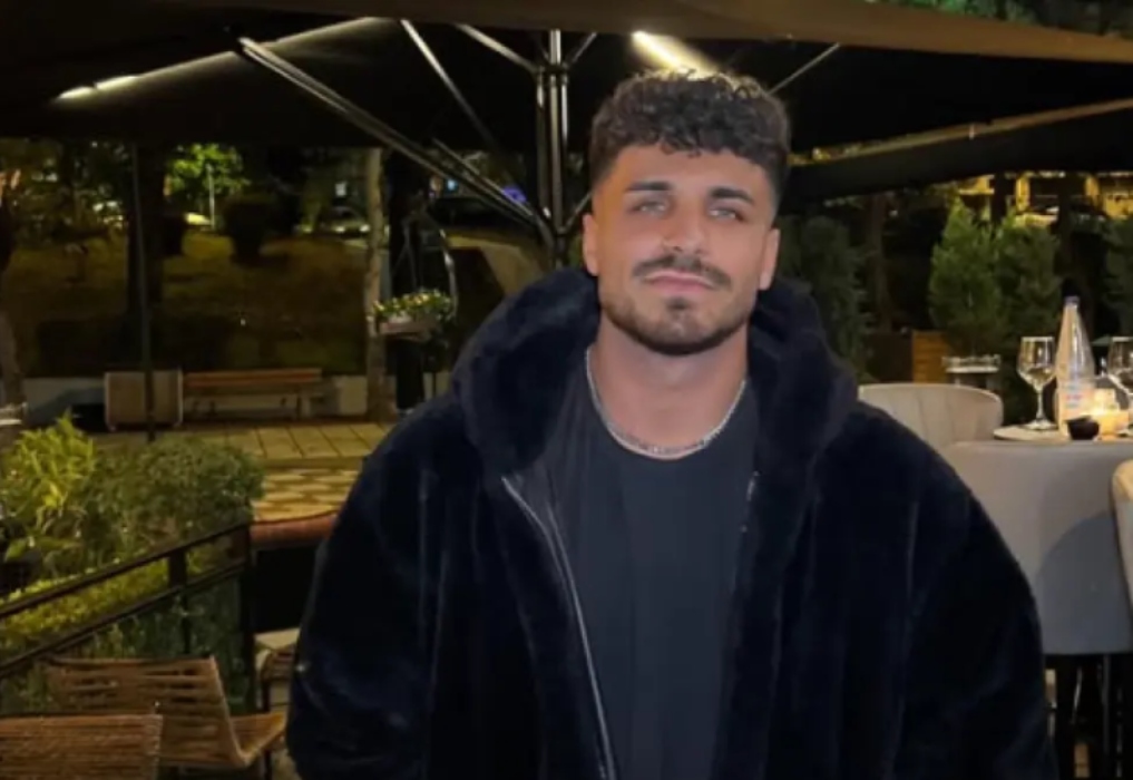 Γιώργος Μαζωνάκης: Ποιος είναι ο 21χρονος τραγουδιστής Στέφανος Παπαδόπουλος που τον κατήγγειλε