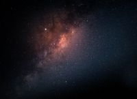 NASA: Ο χάρτης του SPHEREx χρωμάτισε ολόκληρο τον ουρανό σε 102 υπέρυθρα χρώματα