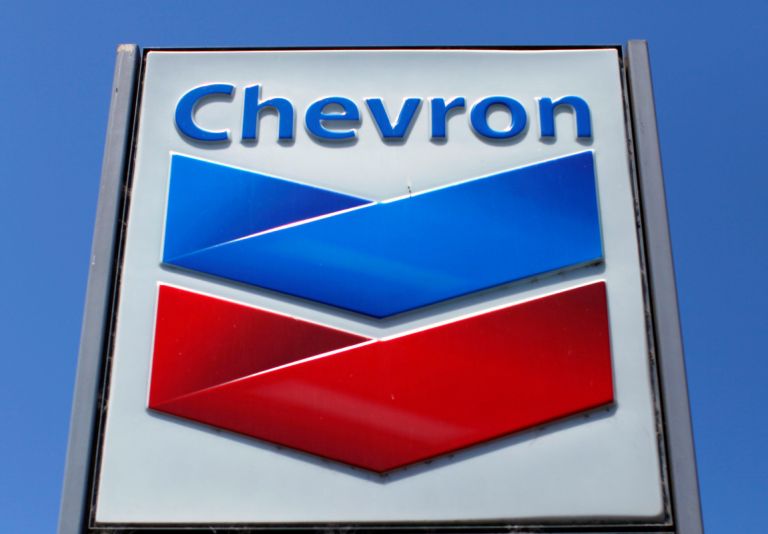 Chevron: Παραμένει στη Βενεζουέλα παρά τις κυρώσεις Τραμπ – Διπλασιάζει την παραγωγή