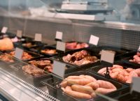 Ρολά κάτω στα κρεοπώλεια την Κυριακή 14 Δεκεμβρίου