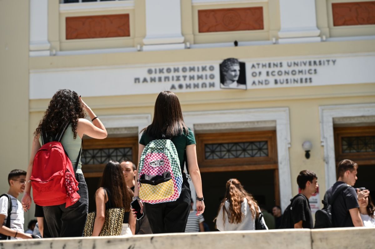 Τεράστια διαγραφή «αιώνιων» φοιτητών: 280.000 θα χάσουν τη φοιτητική ιδιότητα, μόλις 35.000 πήραν παράταση