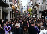 ΕΛΣΤΑΤ: Στο 8,2% η ανεργία το γ’ τρίμηνο – Μείωση ανέργων, αλλά με “βαρίδια” τη μακροχρόνια ανεργία