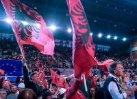 Σκόπια: Πάνω από 20.000 Αλβανοί σε συγκέντρωση υπέρ των πρώην ηγετών του UÇK