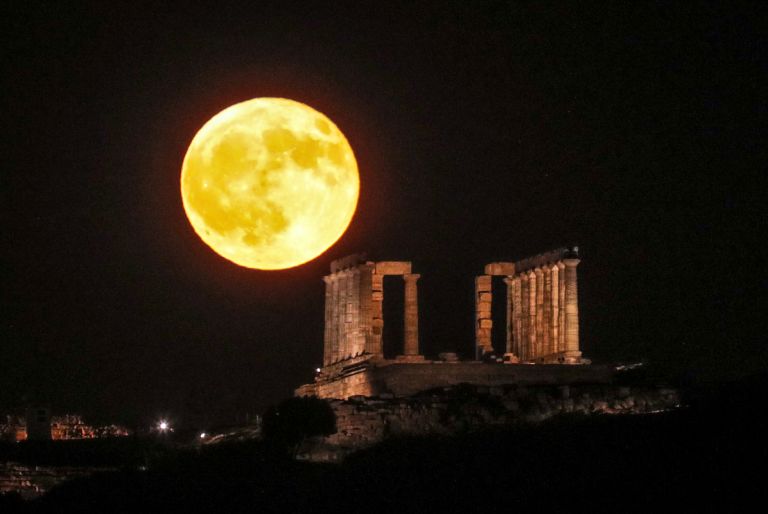 Το 2026 γεμίζει τον ουρανό: Εκλείψεις, αποστολές στη Σελήνη και σπάνια φαινόμενα