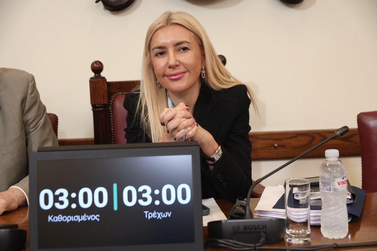 «Φίλια πυρά» κατά της κυβέρνησης από την Αραμπατζή – Ερώτηση για το Μέτρο 23