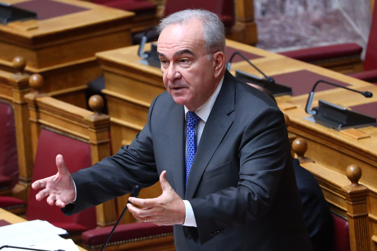 Νίκος Παπαθανάσης: Ένεση 240 εκατ. ευρώ ρευστότητας για τις μικρομεσαίες