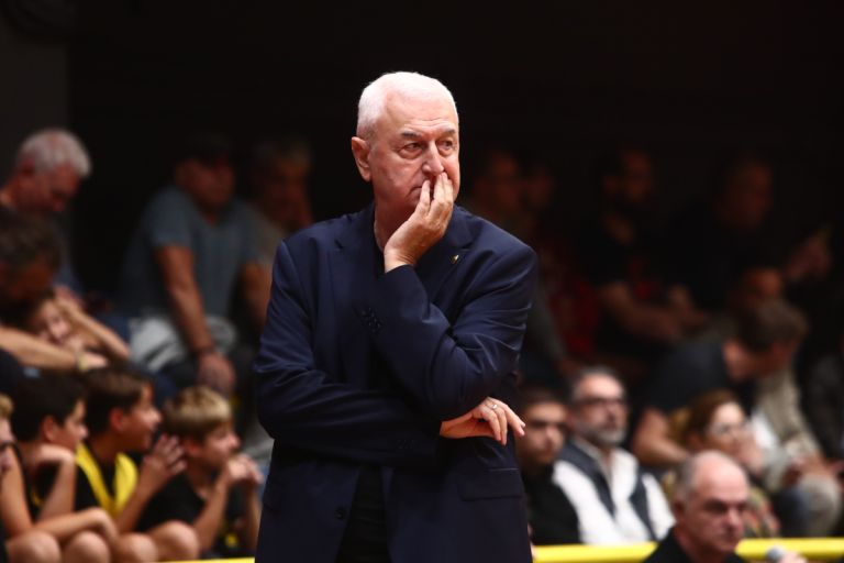 Σάκοτα: «Δεν Παρατάμε το Ματς με Ζολνόκι – Θα Παίξουμε για την Νίκη Παρά την Πρώτη Θέση!»