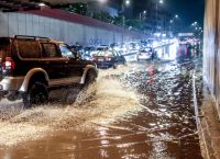 Κακοκαιρία Byron: Κλειστά σχολεία σήμερα — Τι ισχύει για δημόσιο & ιδιωτικό τομέα