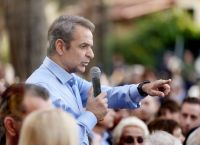 «Διάλογος ή μπλόκα; Ο Μητσοτάκης καλεί τους αγρότες — αλλά βάζει «κόκκινες γραμμές»»