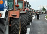 Αλεξανδρούπολη σε ομηρία: Αγρότες «σφραγίζουν» τα σύνορα, 1.000 φορτηγά εγκλωβισμένα στον Έβρο