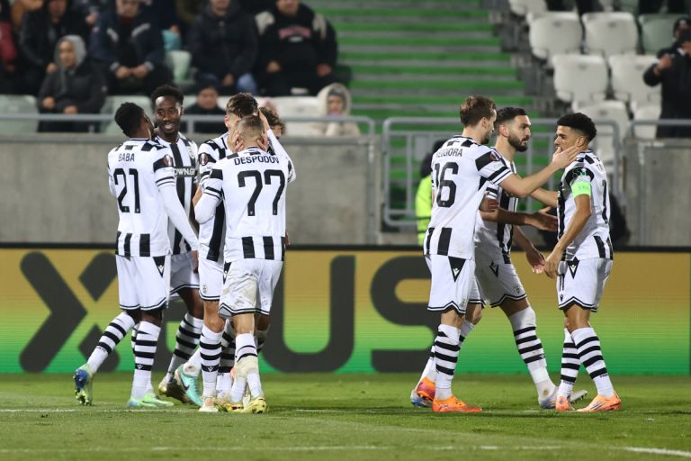 Ο ΠΑΟΚ τελείωσε προετοιμασία για Ατρόμητο – Λουτσέσκου «πονοκέφαλος» με Λόβρεν, Πέλκα και Γιακουμάκη