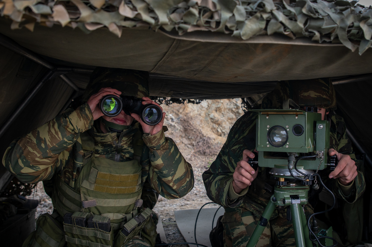 Αυστηρότερη θητεία: Ψαλίδι σε αναβολές, υποχρεωτική διακοπή σπουδών!