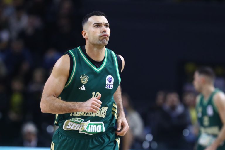 Πράσινος τυφώνας στη Sunel Arena: 65 πόντοι στο ημίχρονο και +37 – Ο Παναθηναϊκός διέλυσε την ΑΕΚ με τρίποντα