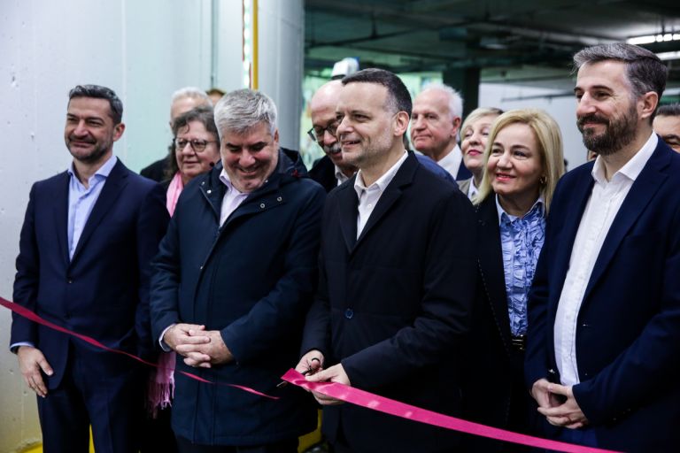 Νέο Δημοτικό πάρκινγκ στην πλατεία Κοτζιά με 500 θέσεις, ποδήλατα – ψηφιακή τέχνη!