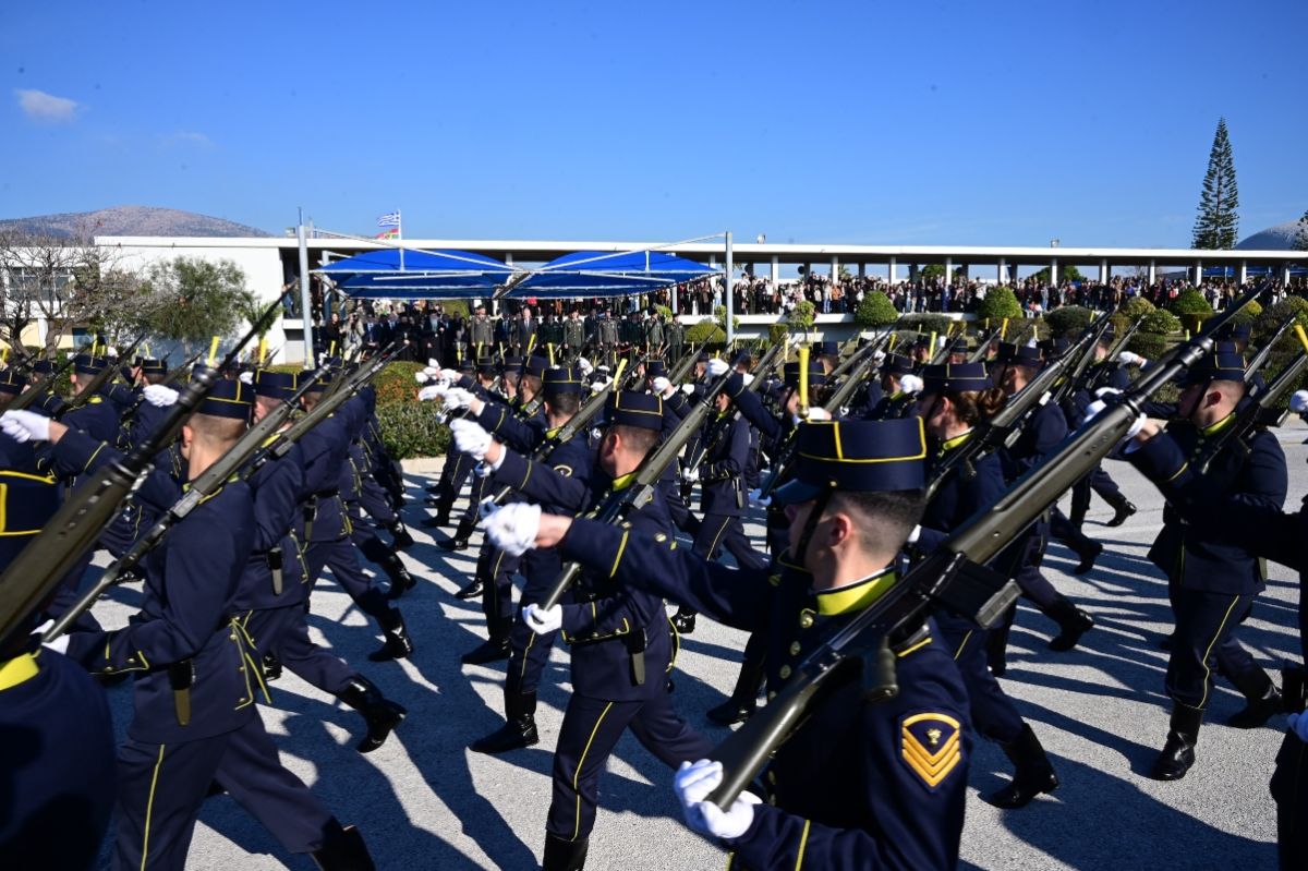 Αναβολές στράτευσης κατοίκων εξωτερικού: Τι ισχύει σήμερα και τι αλλάζει με το νέο νομοσχέδιο