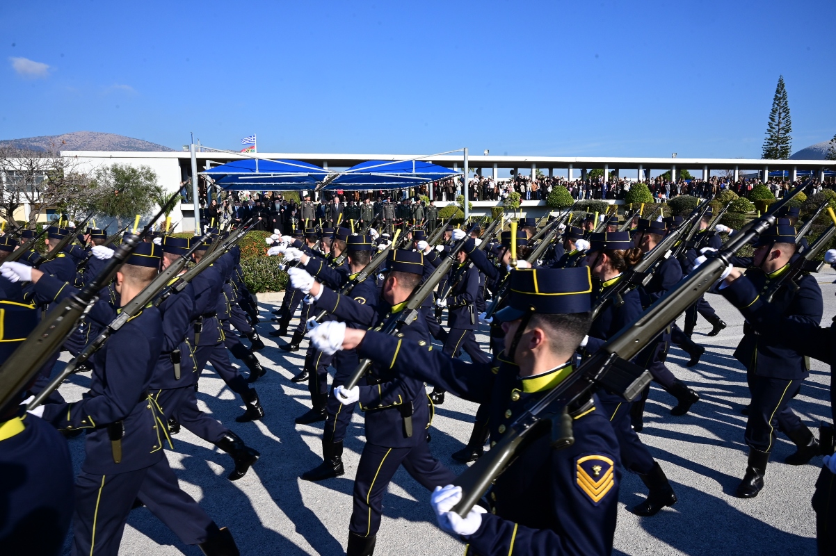 Αναβολές στράτευσης κατοίκων εξωτερικού: Τι ισχύει σήμερα και τι αλλάζει με το νέο νομοσχέδιο