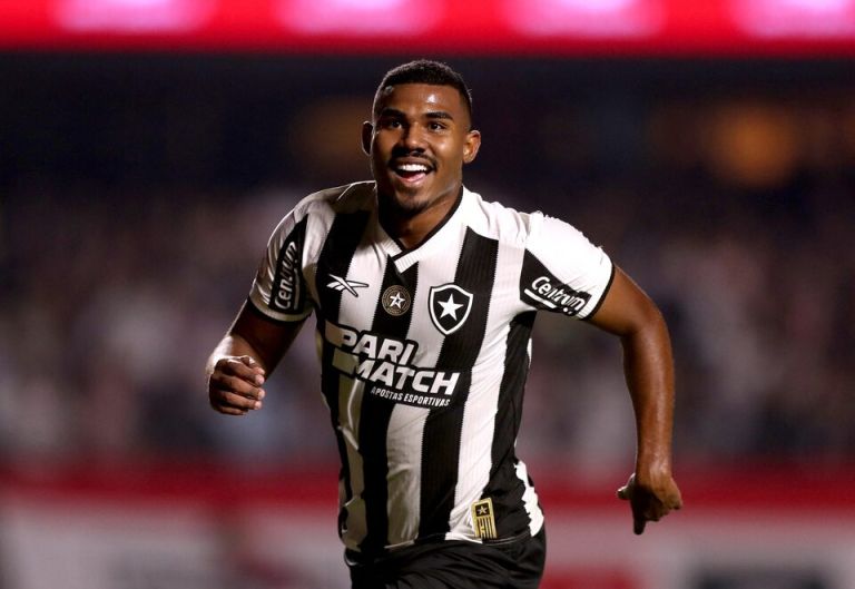 ΕΠΙΣΤΡΟΦΗ ΣΤΟΝ ΟΛΥΜΠΙΑΚΟ; Ο Κουιαμπάνο ξανά στα υπόψη – Αναταραχή στα αριστερά λόγω Ονιεμαέτσι!