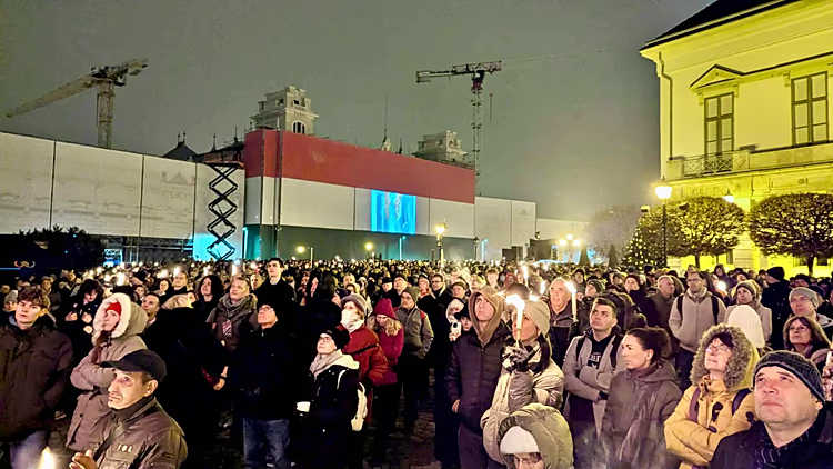 Μαζική διαδήλωση στη Βουδαπέστη: Χιλιάδες πολίτες κατά της κυβέρνησης Όρμπαν!