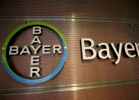 Τραμπ και Roundup: Πολιτική «ασπίδα» στην Bayer, νομική μάχη στο Ανώτατο Δικαστήριο και εκτόξευση της μετοχής