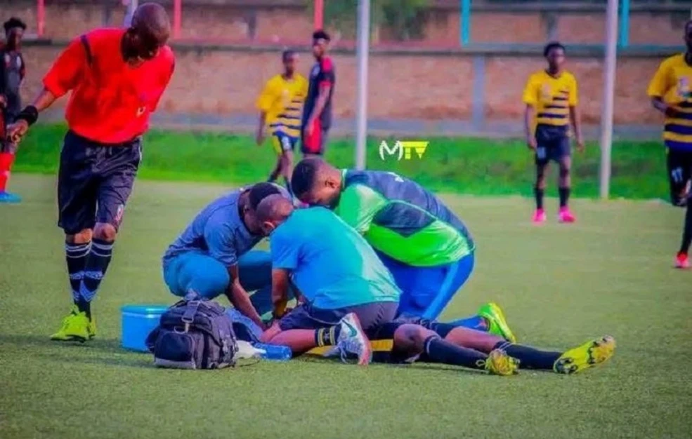 Τραγωδία στο Μπουρουντί: Ποδοσφαιριστής πέθανε την ώρα του αγώνα λόγω φυλαχτού «gris-gris»