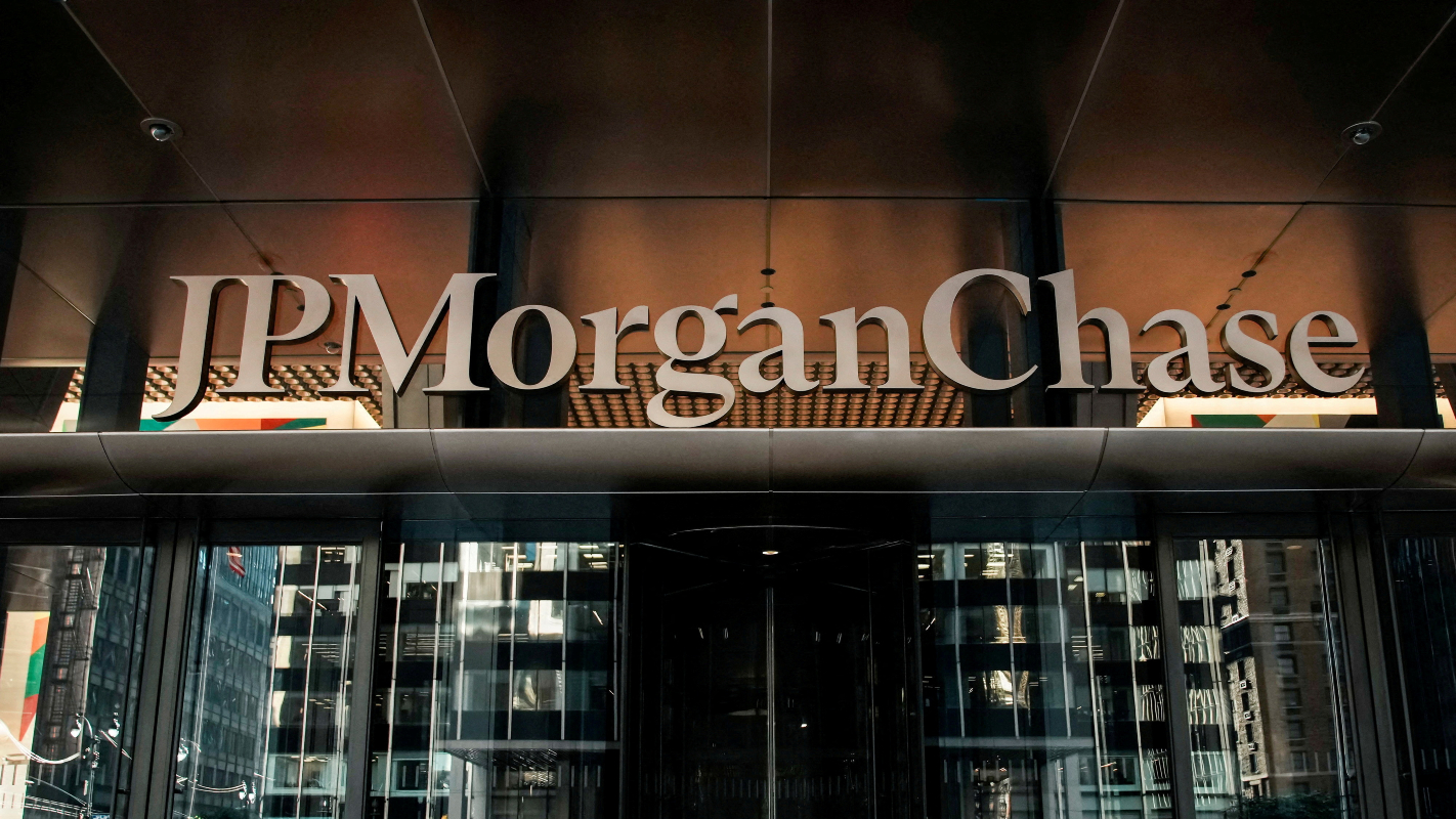 JP Morgan «ανάβει πράσινο» για Ελλάδα: ράλι 16% βλέπει στις ελληνικές μετοχές έως το 2026