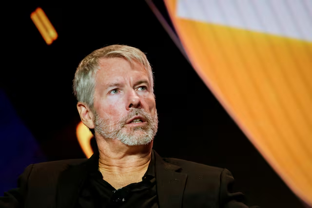 Θα απειλήσει η πτώση του Bitcoin τη στρατηγική του Michael Saylor;