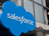 Salesforce: Ισχυρό γ’ τρίμηνο, άλμα στην ΤΝ και αναβάθμιση των εκτιμήσεων για το 2026